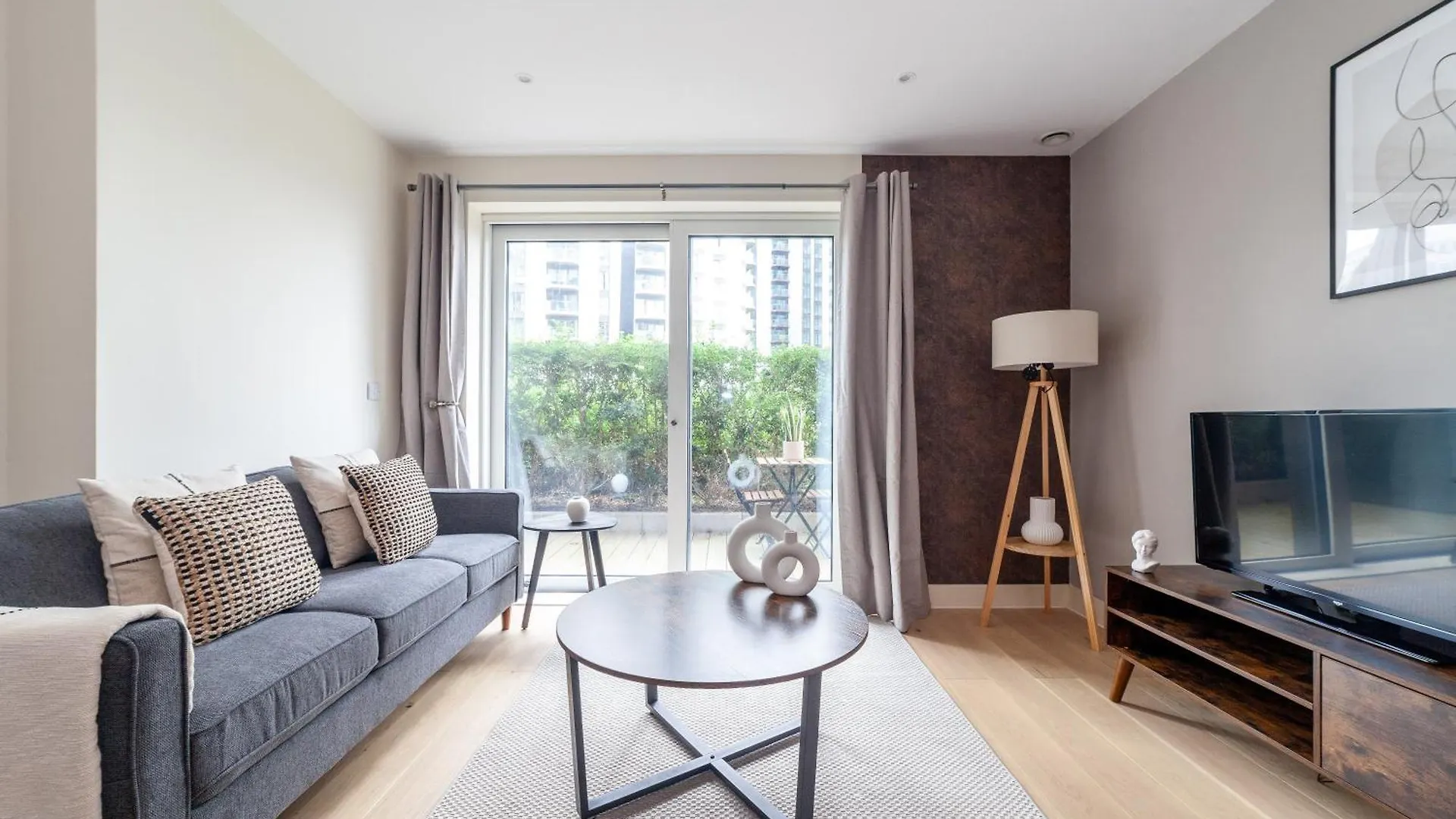 The River Thames Collection Apartment London